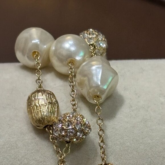 3 Strand Bracelet featuring faux pearls ,gold toned and crystal beads accents - Picture 4 of 11